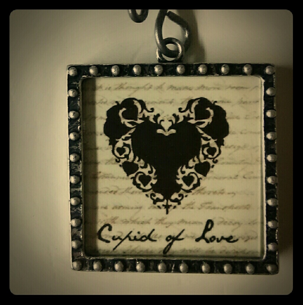 <<<SOLD>>> 💎{DaVinci}  Window Pendant